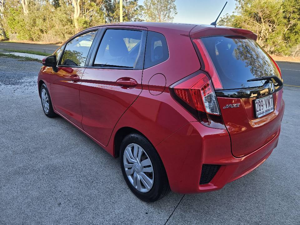 2015 Honda jazz vtec automatic low kms6.jpg